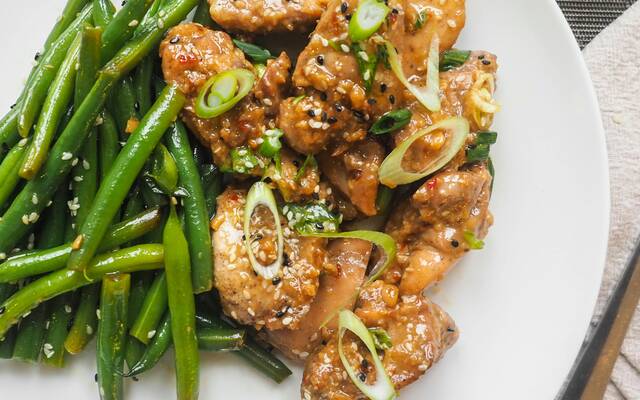 Garlicky